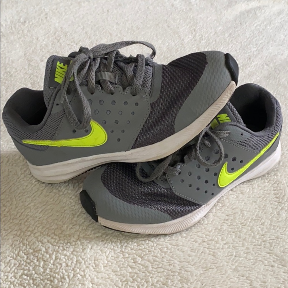 Nike downshifter7 sneakers